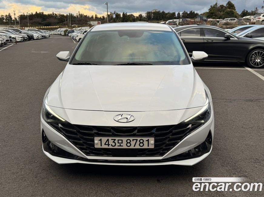 Hyundai AVANTE 2021