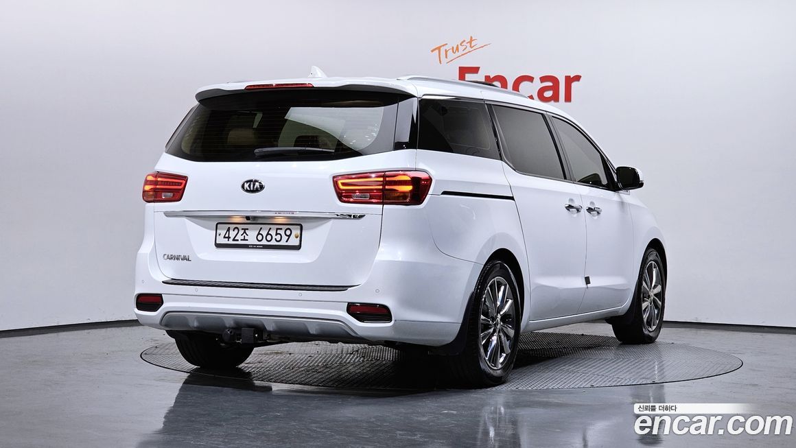 Kia Canival 2019