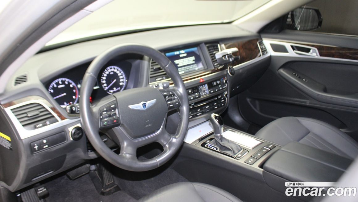 Hyundai Genesis 2014