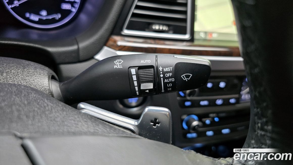 Hyundai Genesis 2016