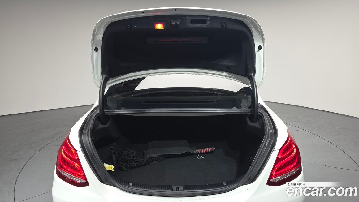 Mercedes-Benz C-Class 2016