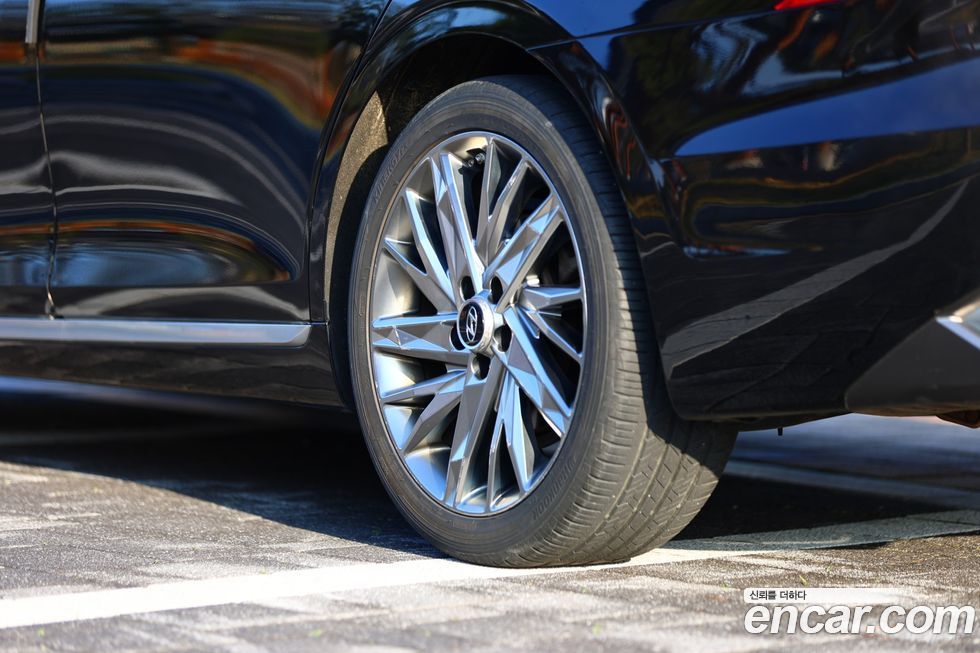 Hyundai Grandeur 2020