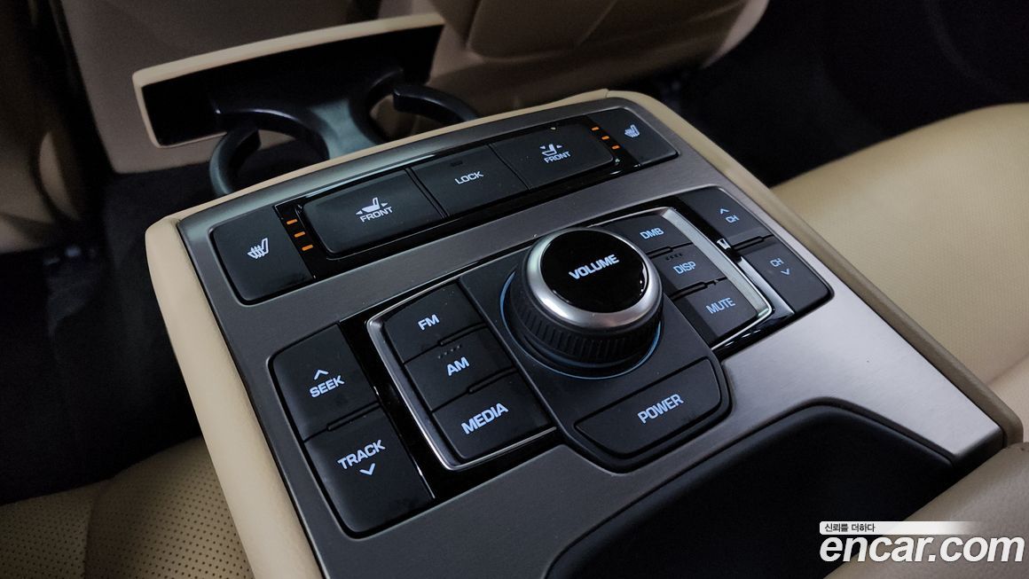 Hyundai Genesis 2016