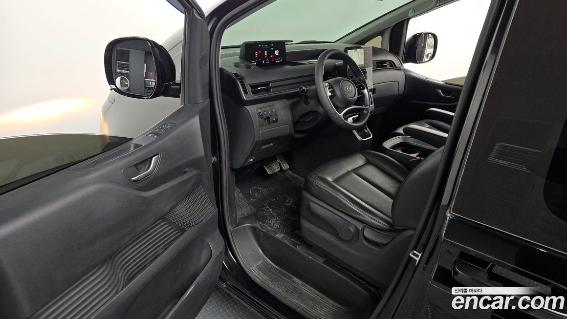 Hyundai Staria 2022