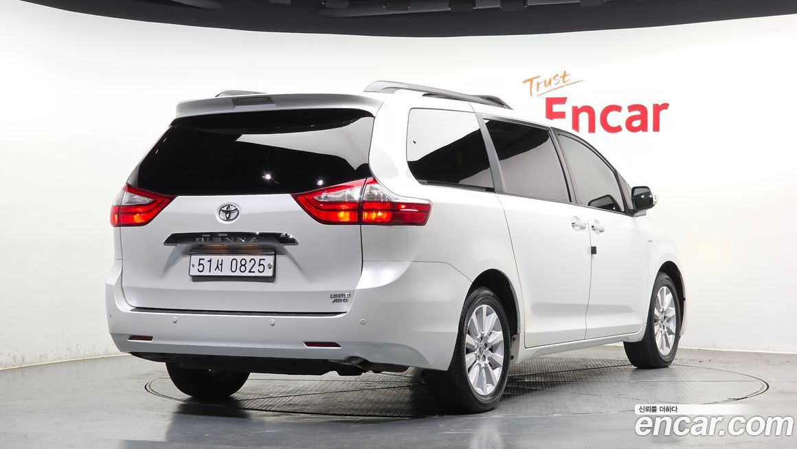Toyota Sienna 2016