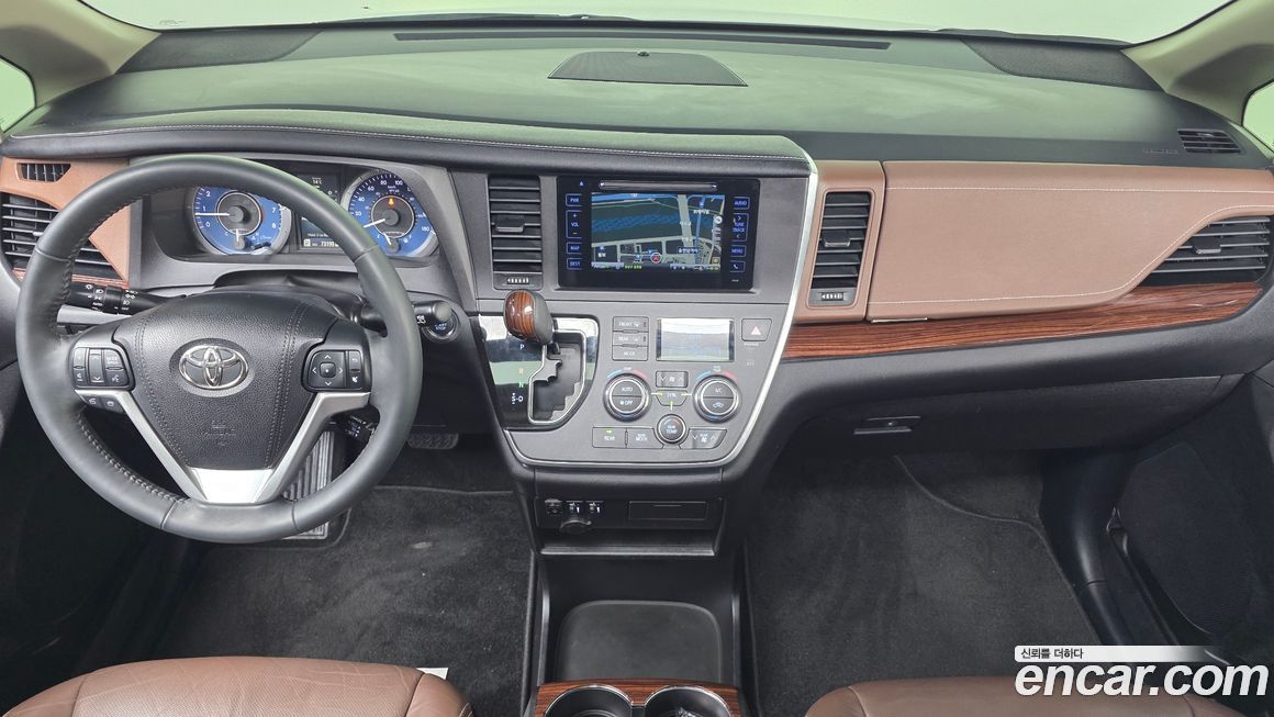 Toyota Sienna 2016
