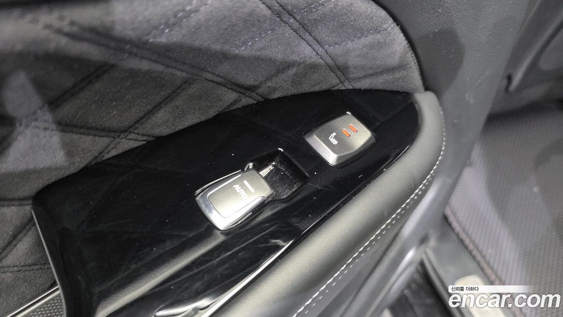 KG_Mobility_Ssangyong Rexton 2020