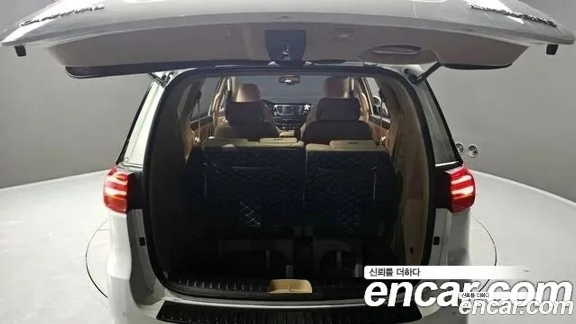 Kia Canival 2019