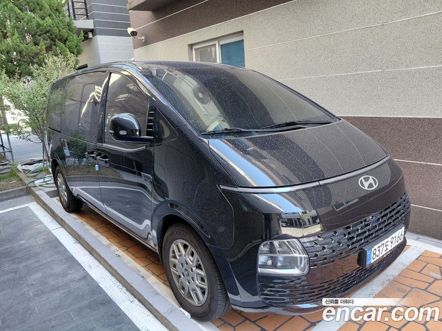 Hyundai Staria 2025