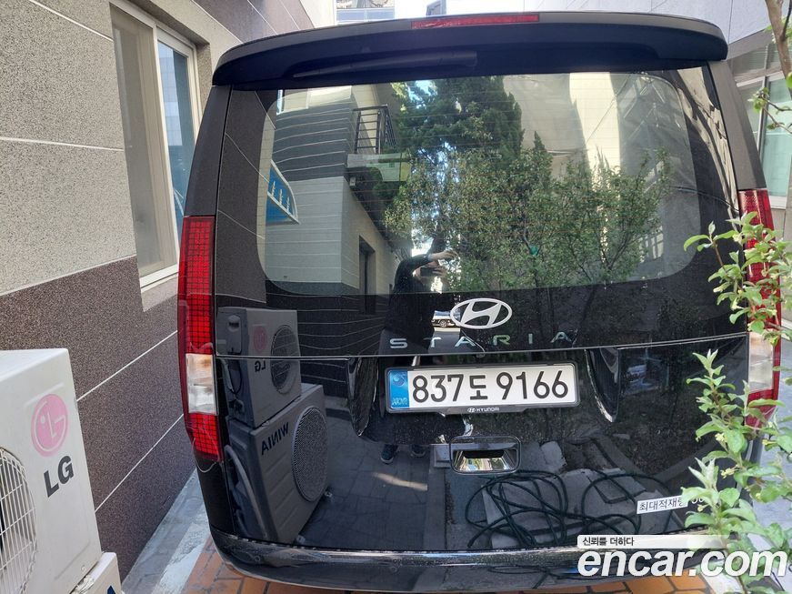 Hyundai Staria 2025