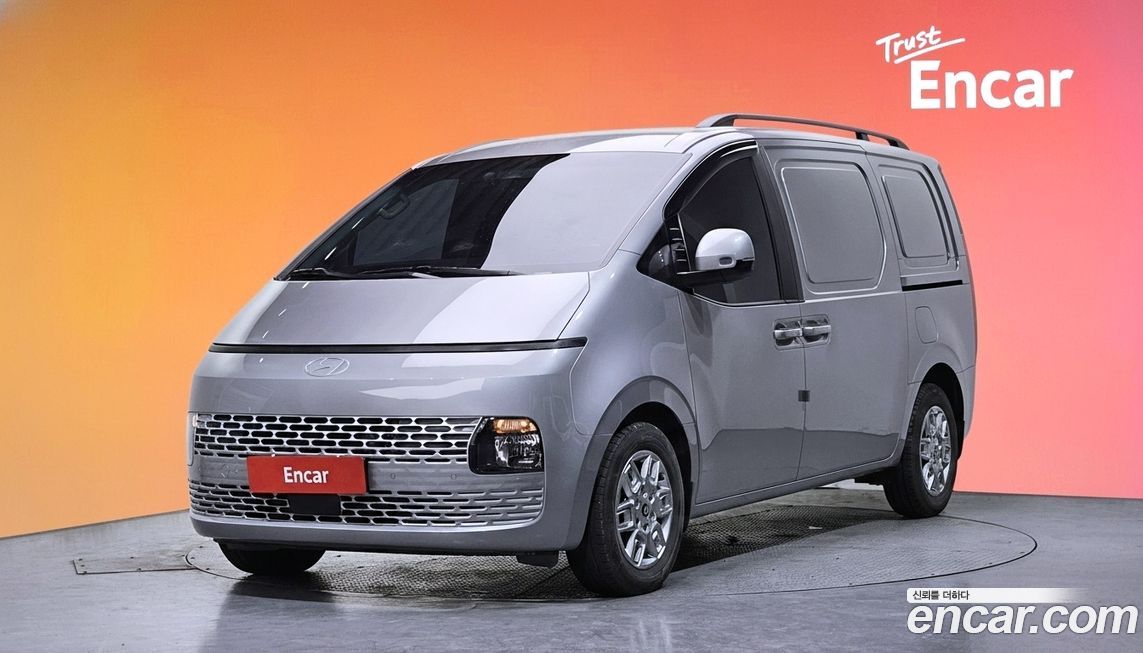 Hyundai Staria 2025