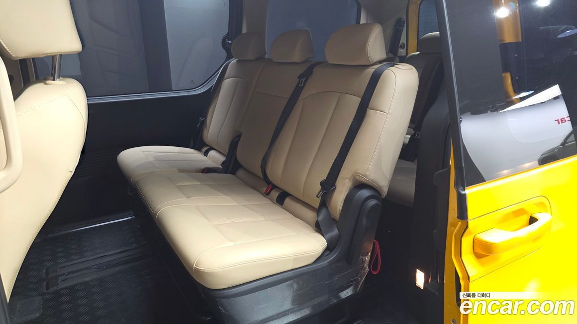 Hyundai Staria 2025
