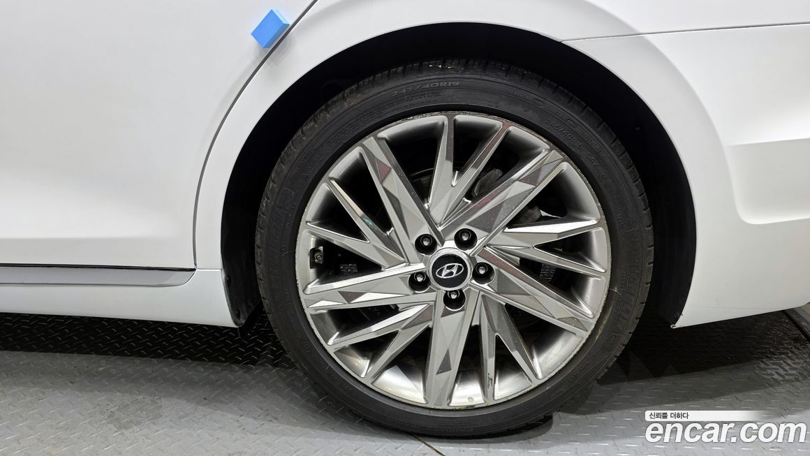 Hyundai Grandeur 2021