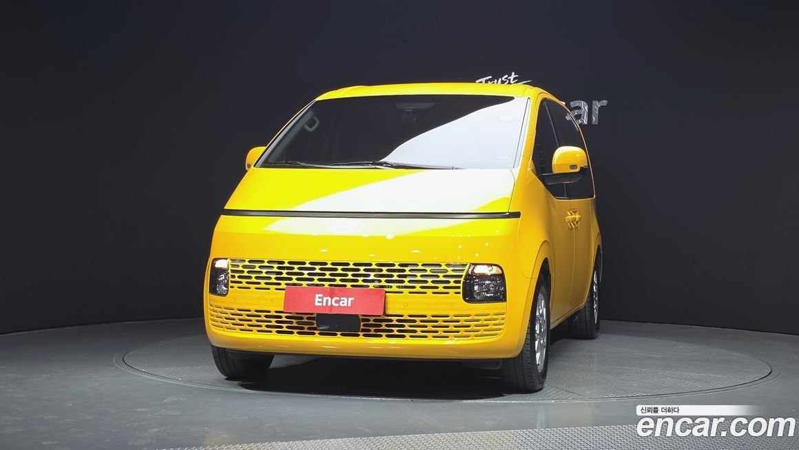 Hyundai Staria 2025