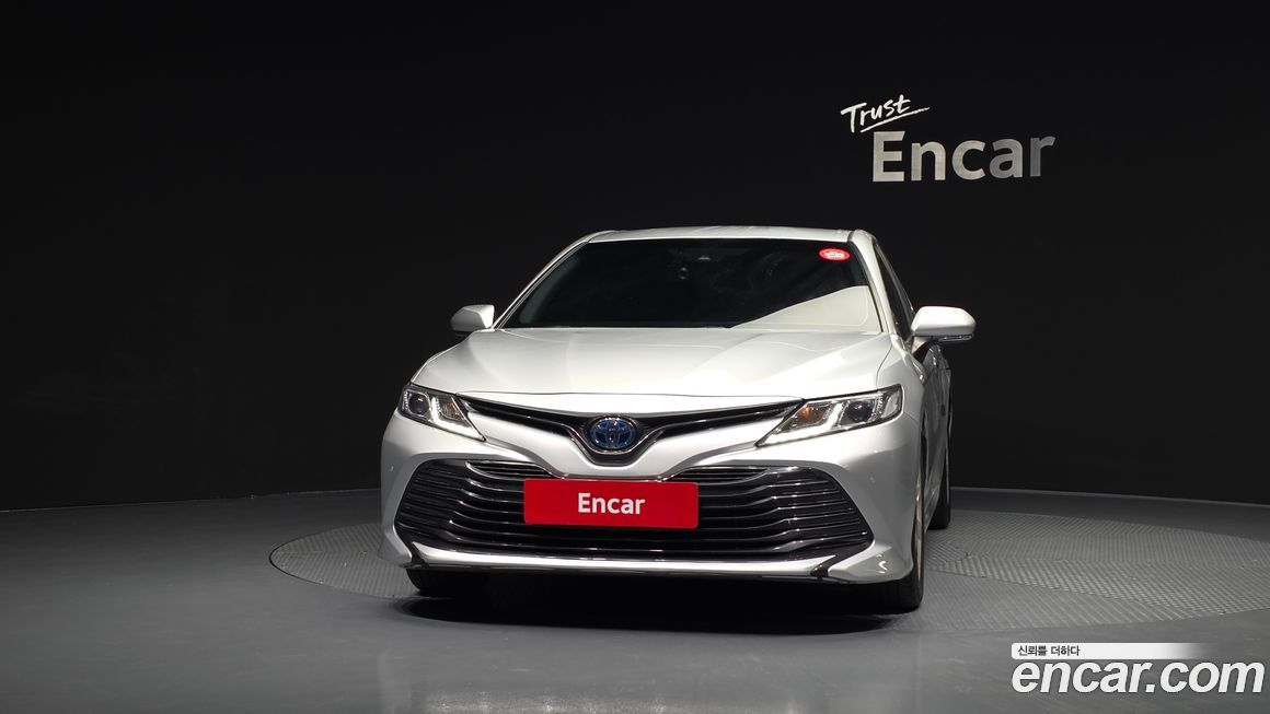 Toyota Camry 2019