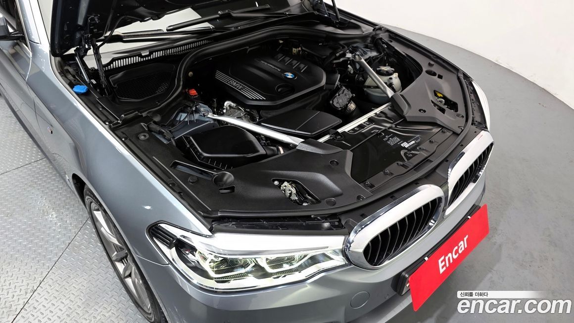 BMW 5-Series 2019