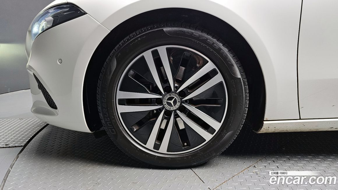 Mercedes-Benz A-Class 2021