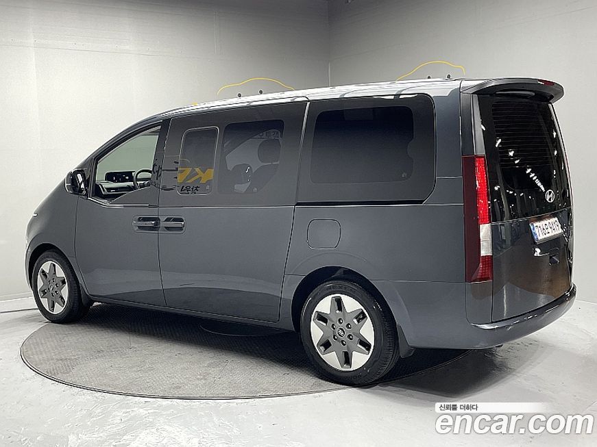Hyundai Staria 2025