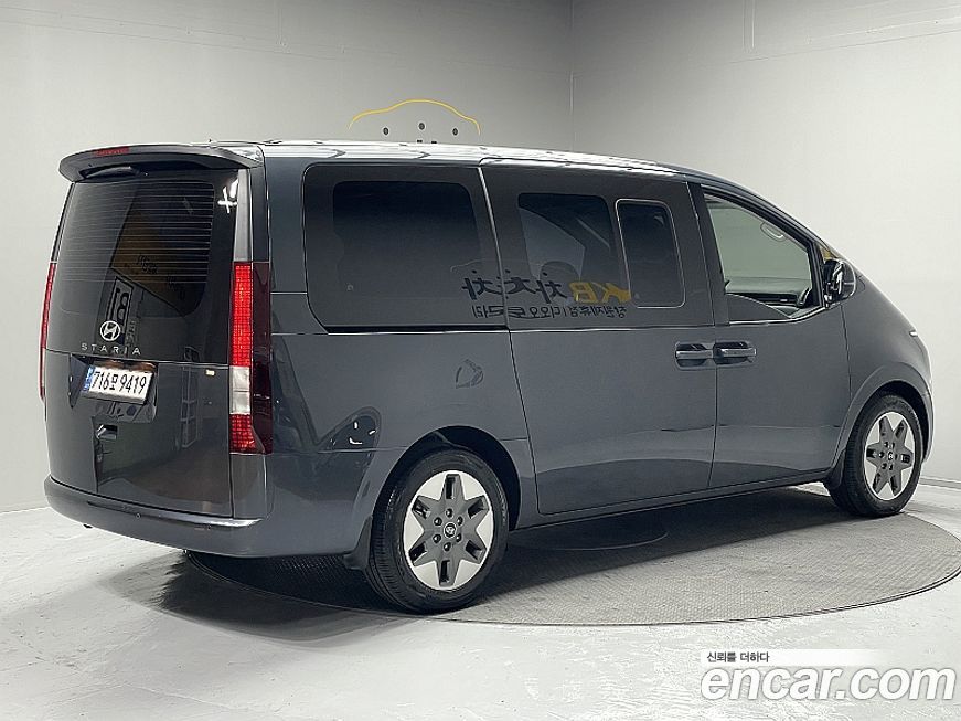 Hyundai Staria 2025