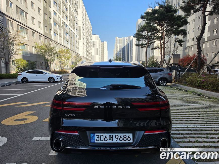 Genesis GV70 2023