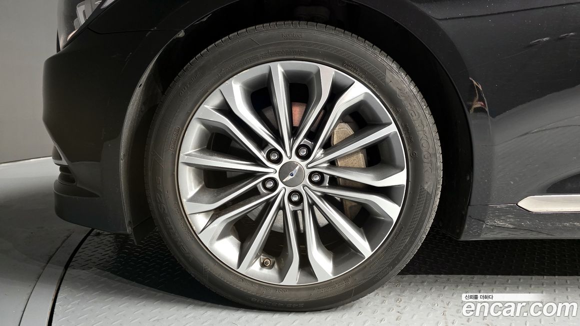 Hyundai Genesis 2016