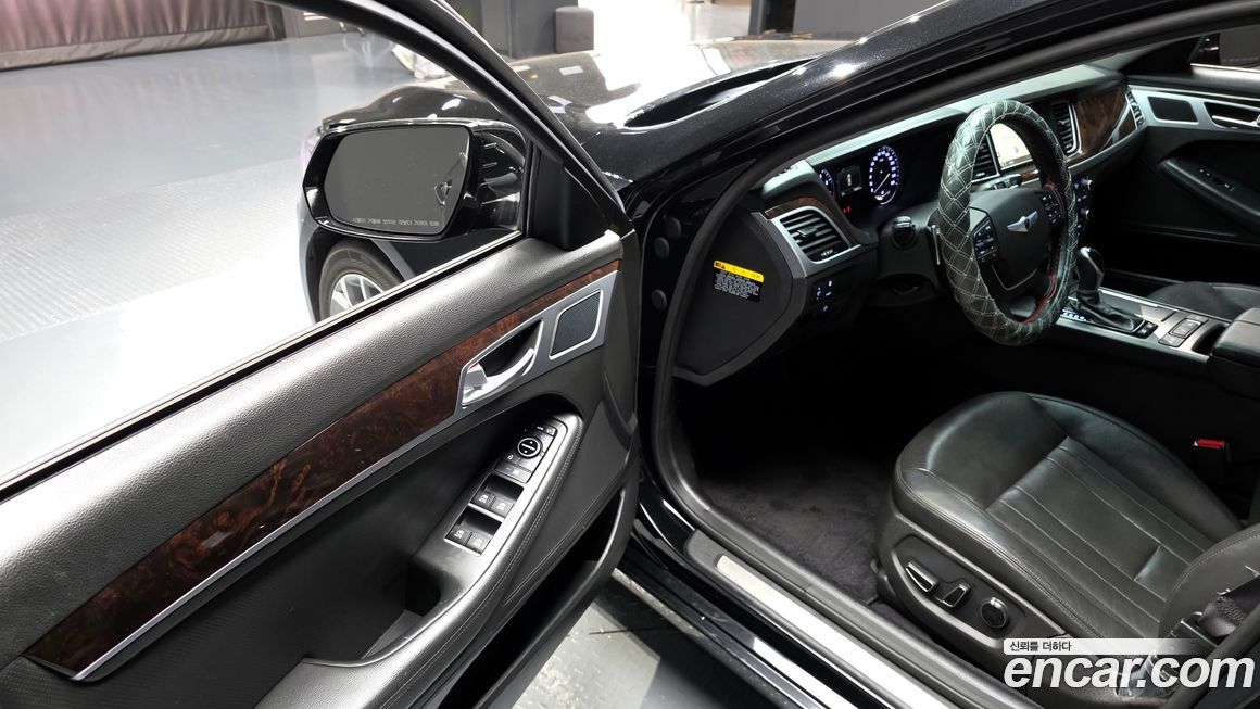 Hyundai Genesis 2016