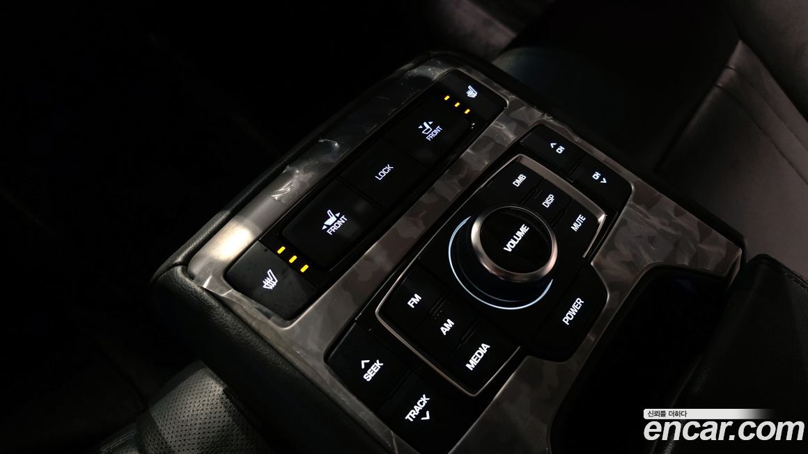 Hyundai Genesis 2016