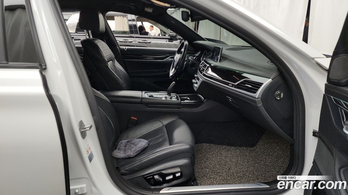 BMW 7-Series 2018