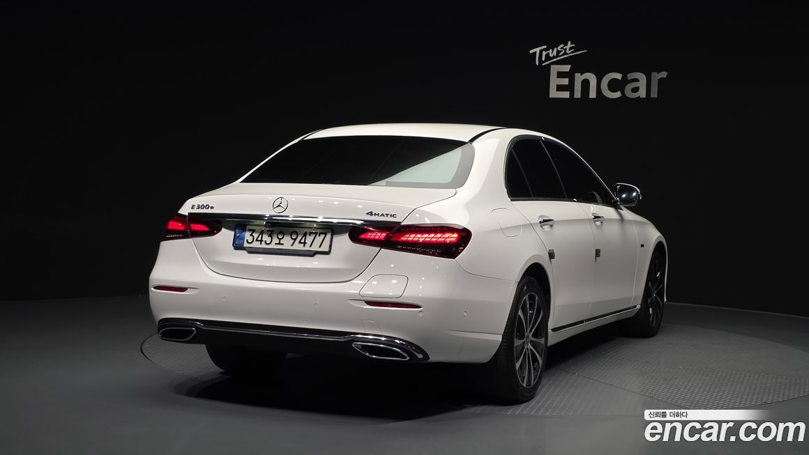 Mercedes-Benz E-Class 2021