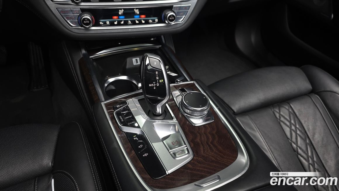 BMW 7-Series 2016