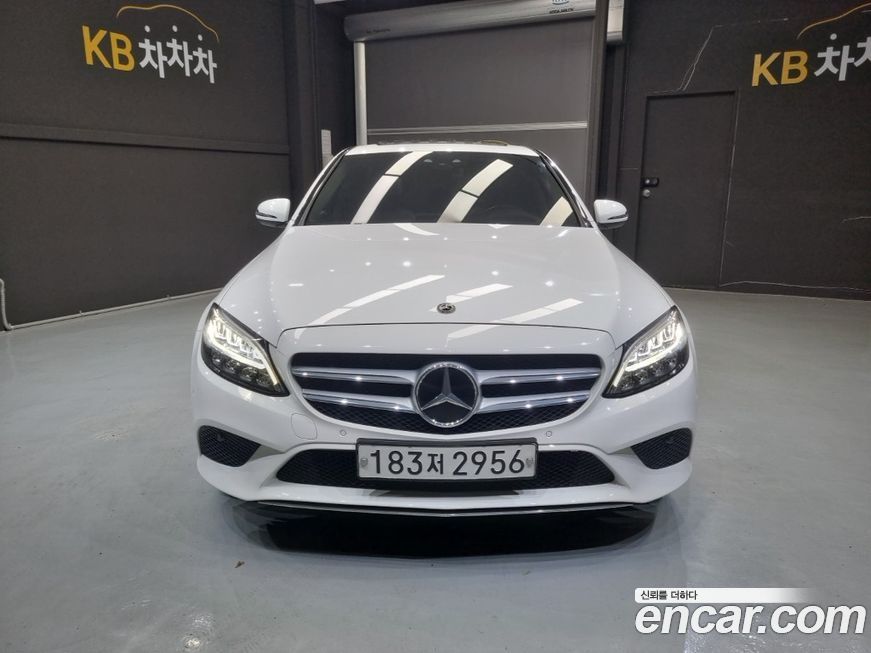 Mercedes-Benz C-Class 2020