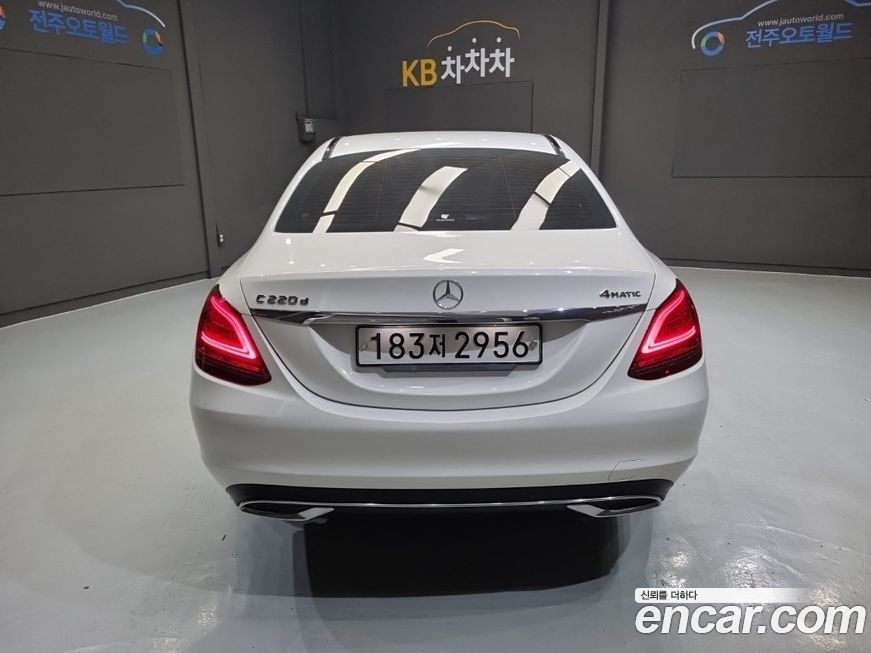 Mercedes-Benz C-Class 2020