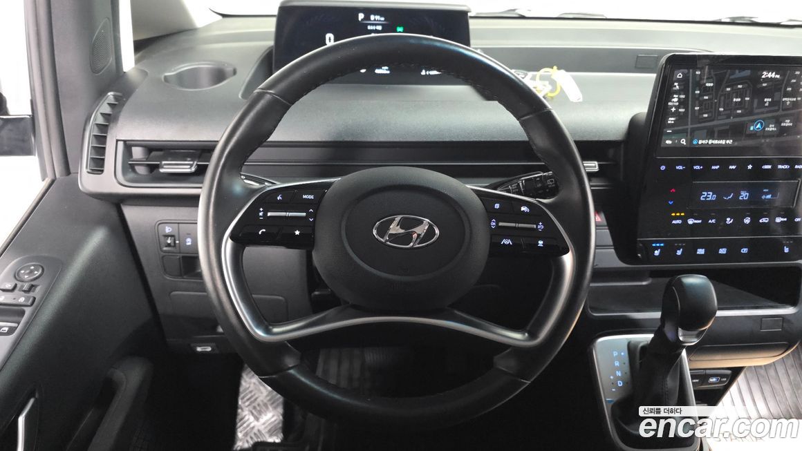 Hyundai Staria 2023