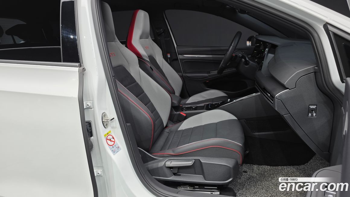 Volkswagen Golf 2024