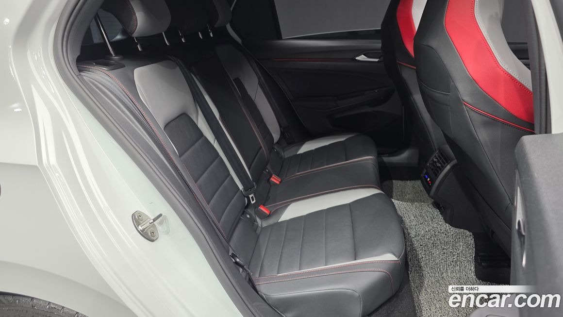 Volkswagen Golf 2024