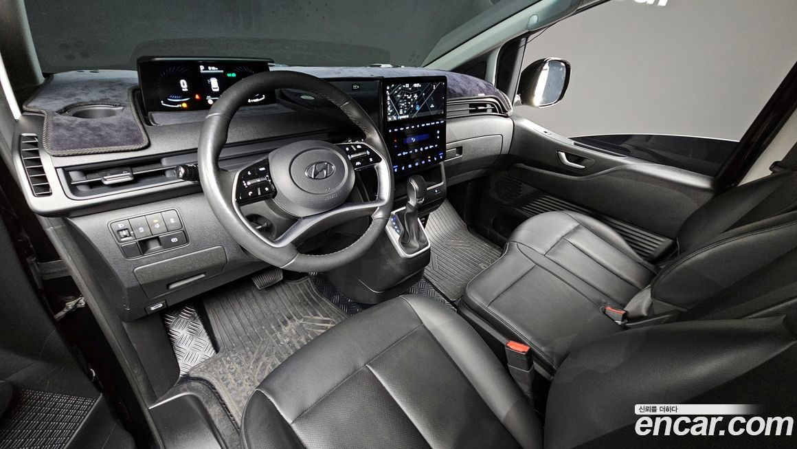 Hyundai Staria 2024