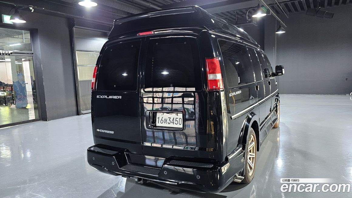 Chevrolet Express Van 2018