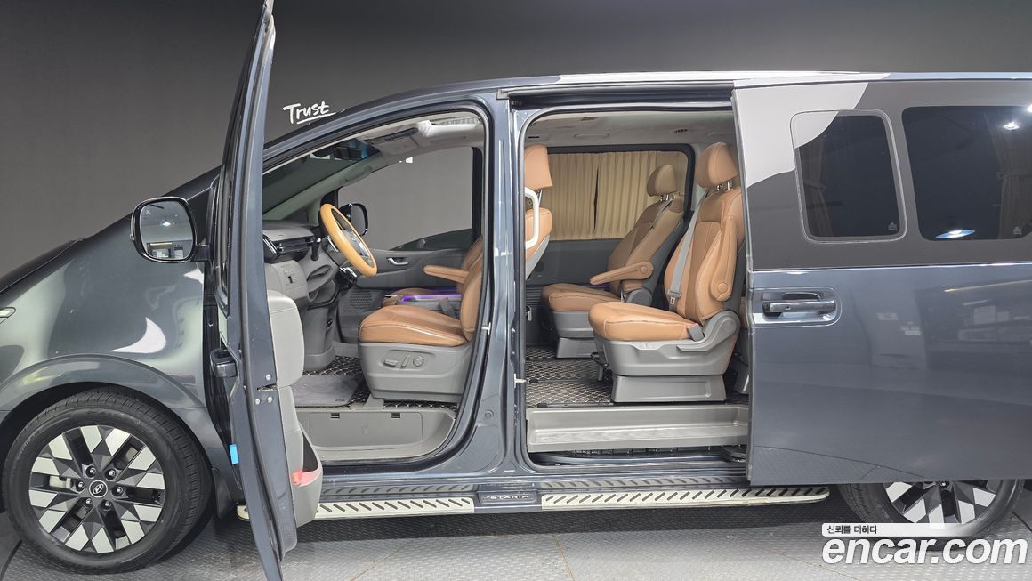 Hyundai Staria 2023