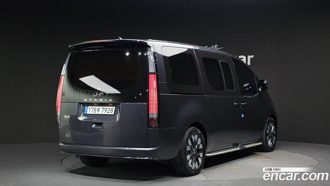Hyundai Staria 2023