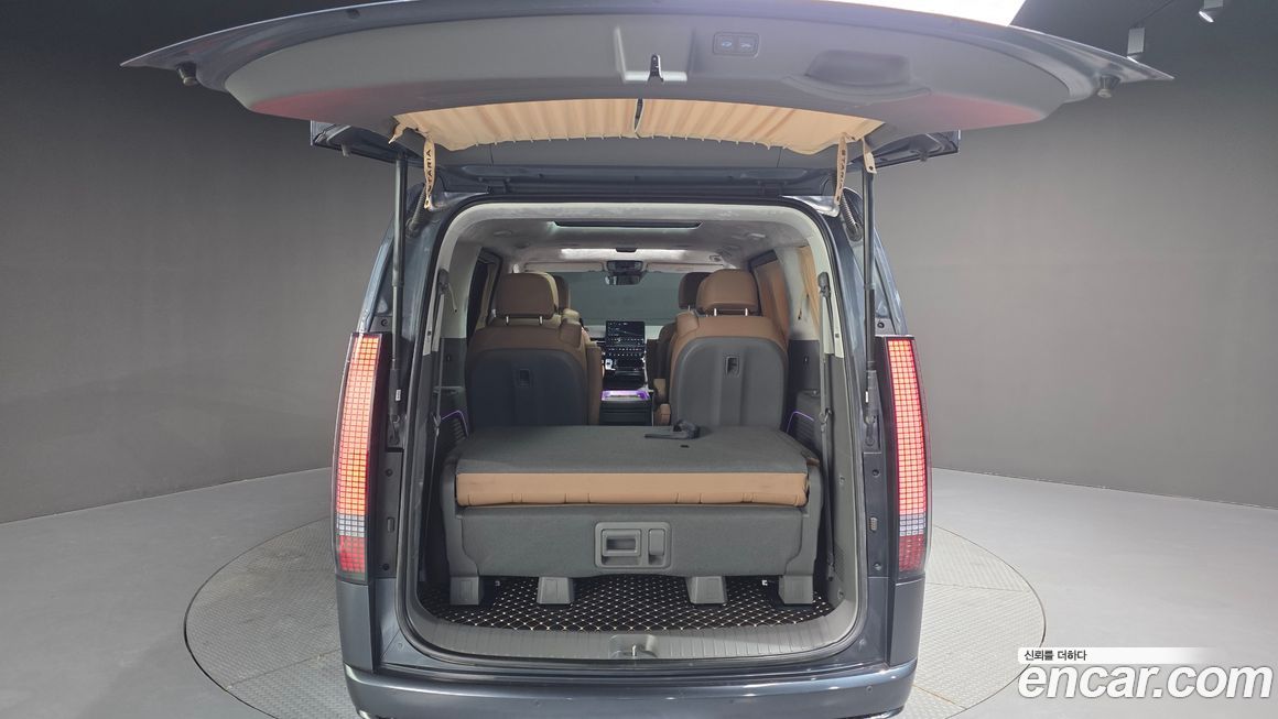 Hyundai Staria 2023