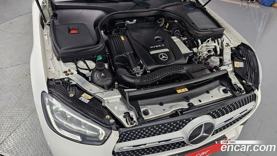 Mercedes-Benz GLC-Class 2021