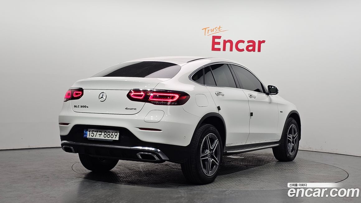 Mercedes-Benz GLC-Class 2021