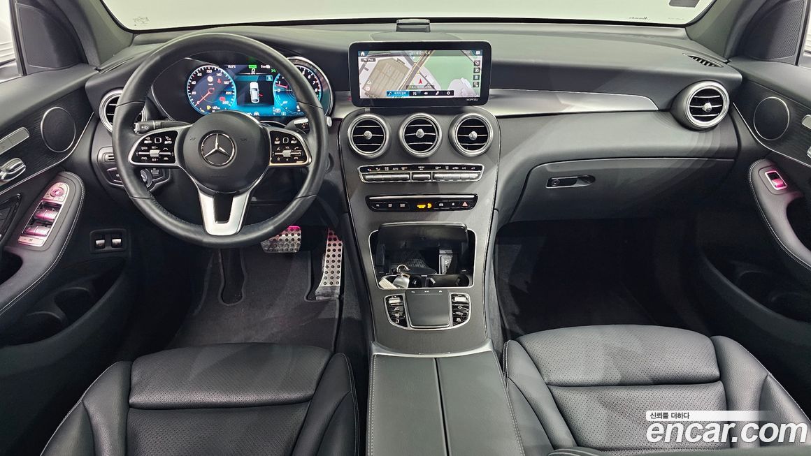 Mercedes-Benz GLC-Class 2021