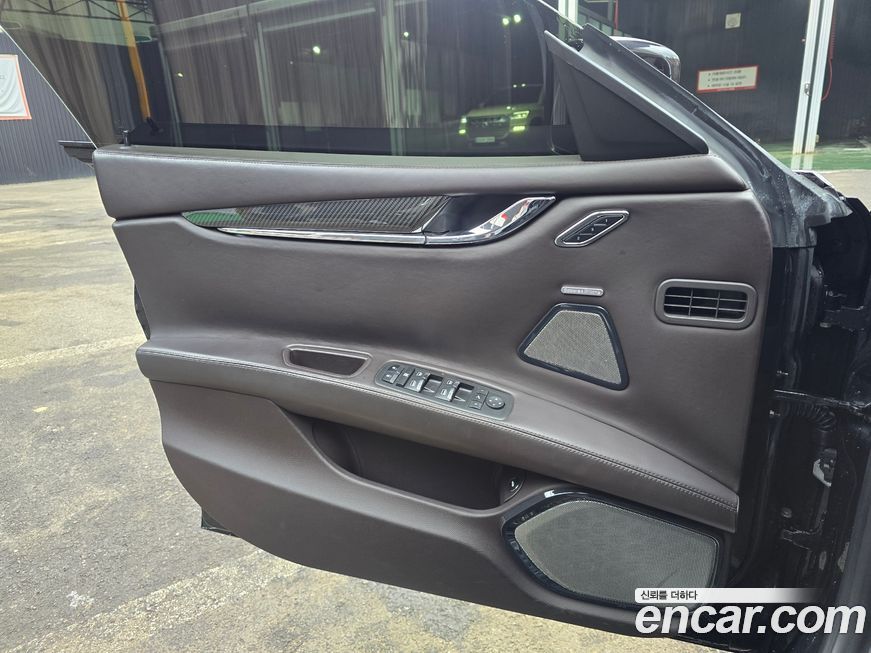 Maserati Quattroporte 2015