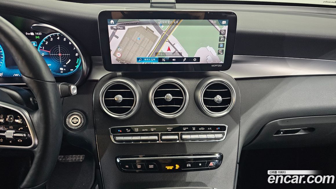 Mercedes-Benz GLC-Class 2021