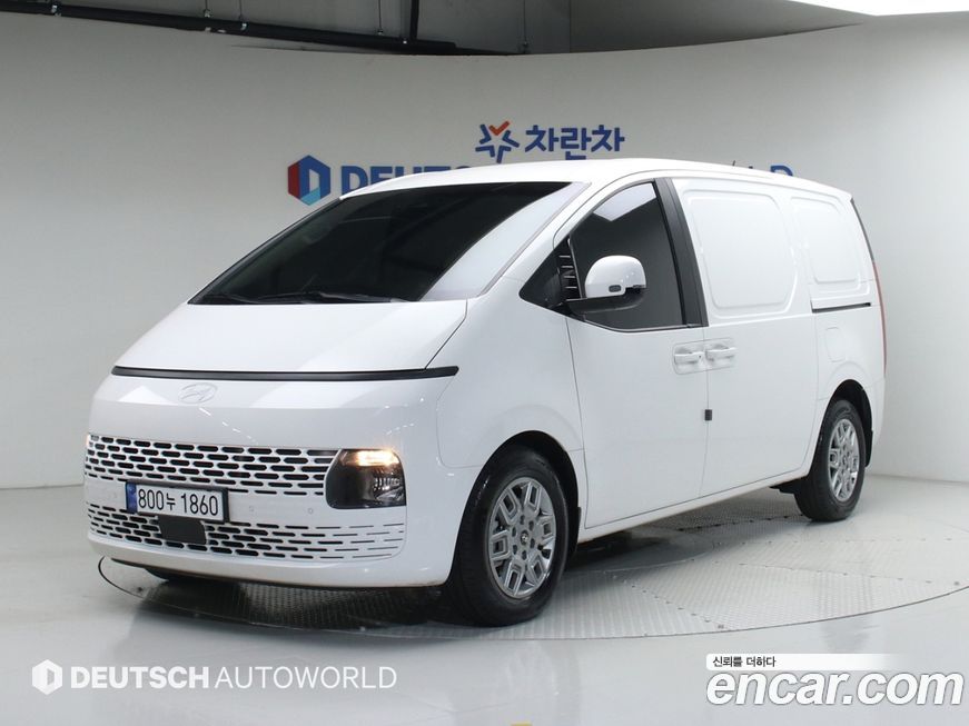Hyundai Staria 2025