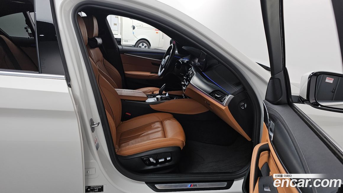 BMW 5-Series 2022