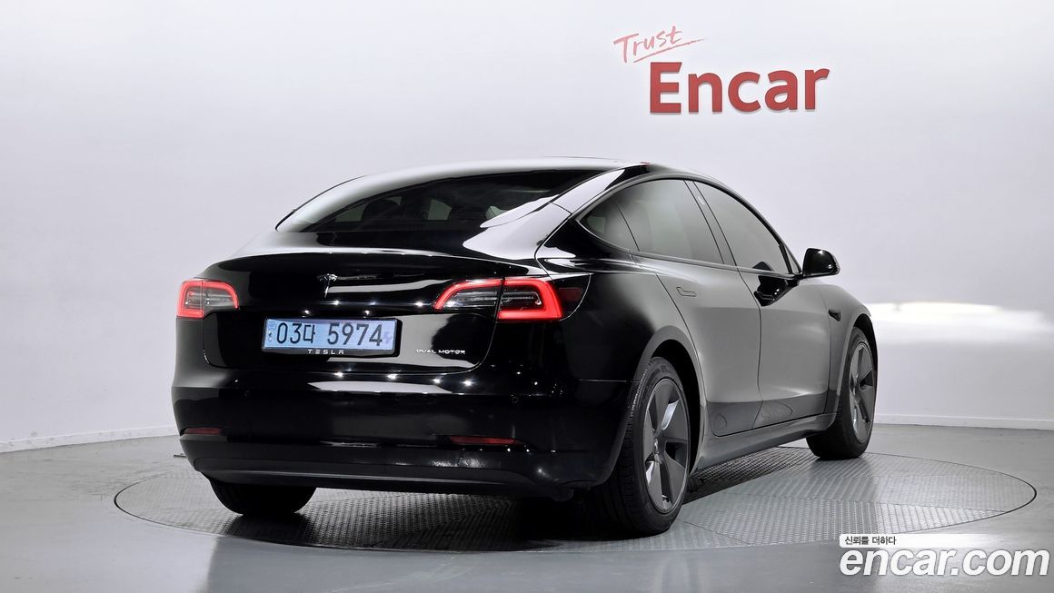 Tesla Model 3 2022