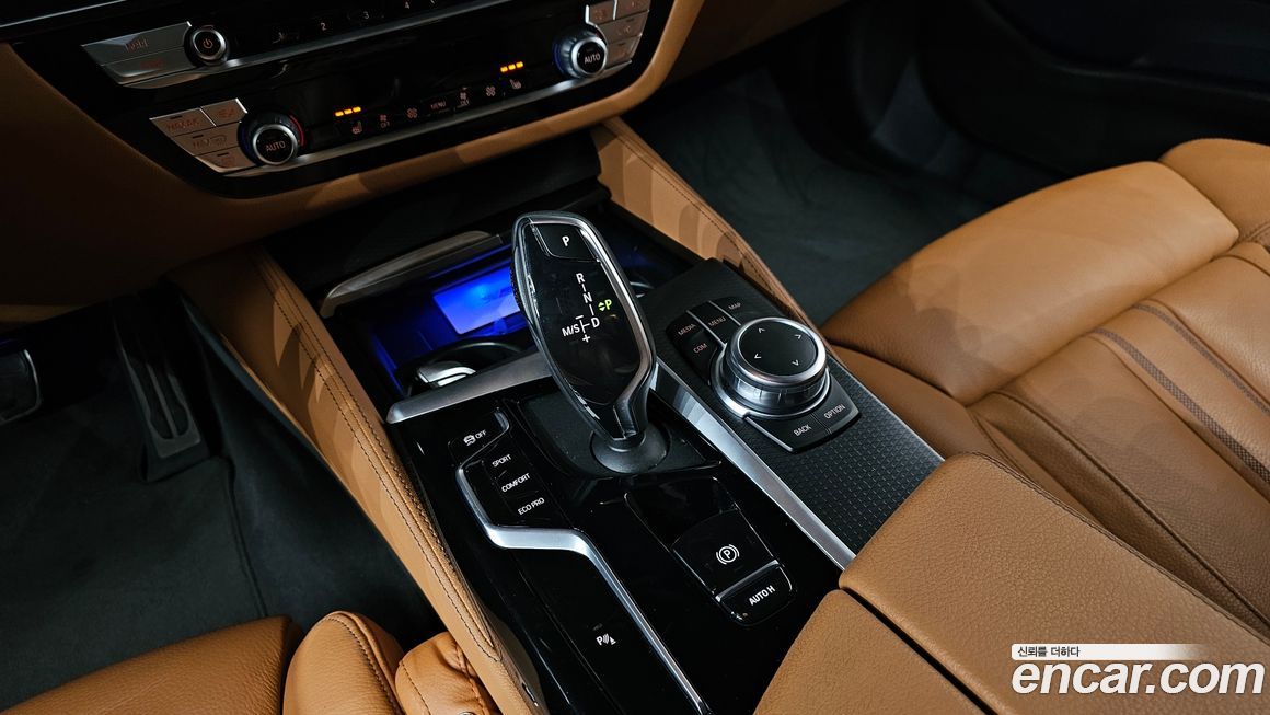 BMW 5-Series 2022