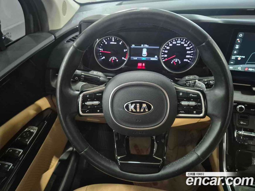 Kia Canival 2021